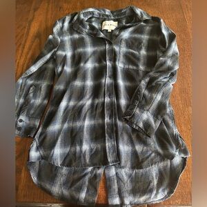 Women’s flannel Lola river size small